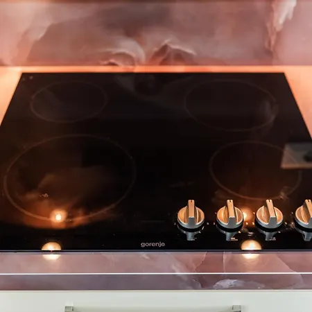Tropicana Free Parking By Pikhost * Vlorë