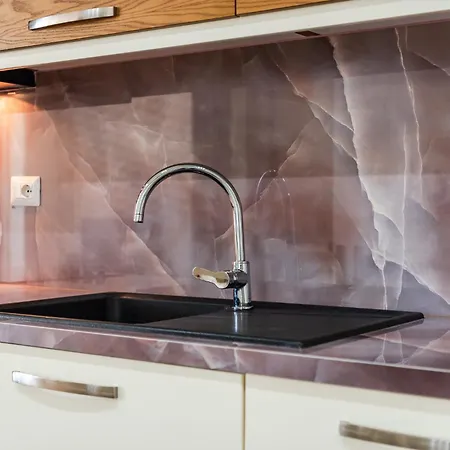 Tropicana Free Parking By Pikhost דירה Vlorë